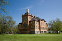 Benson County Courthouse 2009.jpg