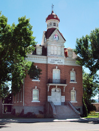 Old Beaver County Ut courthouse.jpg