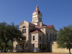 Bandera county courthouse.jpg