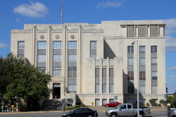 Travis courthouse 2011.jpg