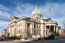 Washington County Courthouse (Pennsylvania) south.jpg